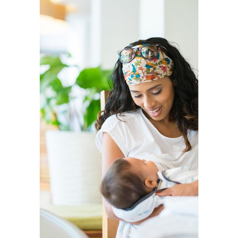 Feeding Your Newborn: Everything You Need to Know About Breastfeeding and Formula Feeding - The Baby's Brew